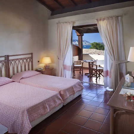 Due Lune Puntaldia & Golf Hotel San Teodoro (Sardinia)
