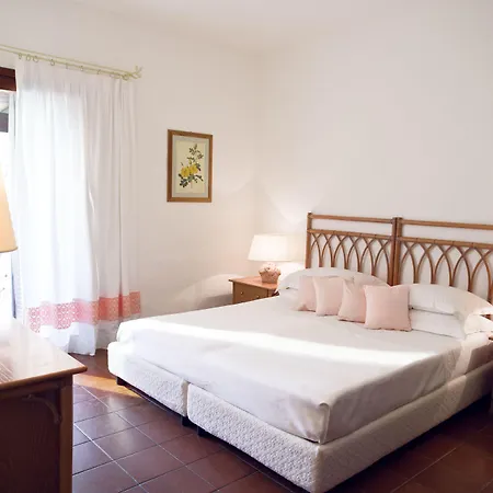 Hotel Due Lune Puntaldia & Golf San Teodoro (Sardinia)