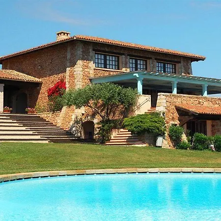 Due Lune Puntaldia Resort&golf San Teodoro (Sardinia)