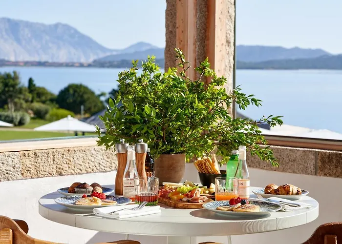 Due Lune Puntaldia & Golf Hotel 5*