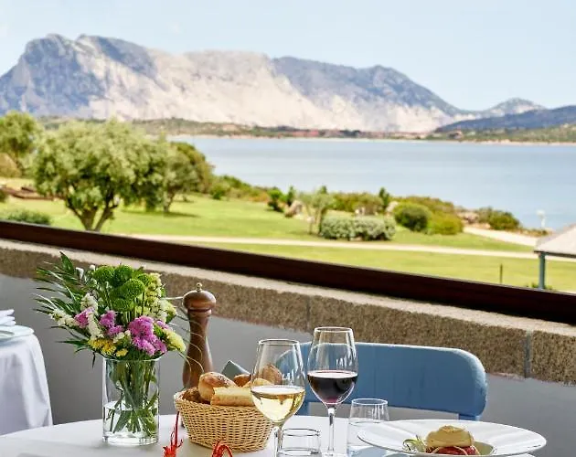 Due Lune Puntaldia & Golf 酒店