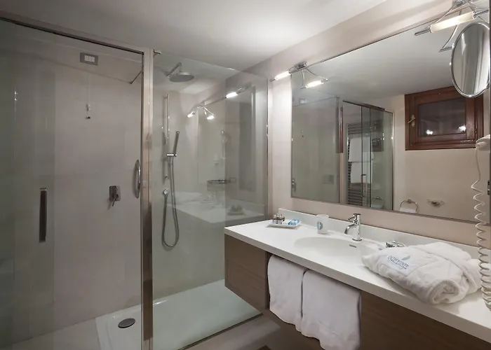 酒店 Due Lune Puntaldia & Golf 5*