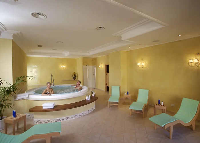 Due Lune Puntaldia & Golf 5* San Teodoro (Sardinia)