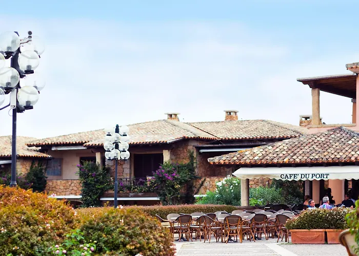 酒店 Due Lune Puntaldia & Golf 5*