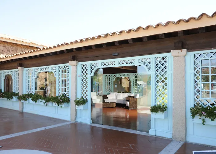 酒店 Due Lune Puntaldia & Golf 5*