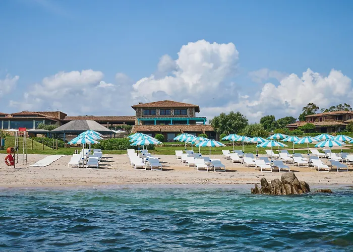 酒店 Due Lune Puntaldia & Golf 5*