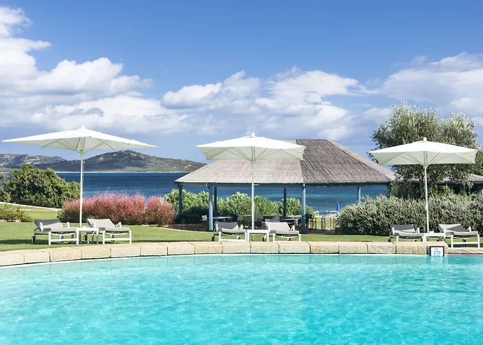 酒店 Due Lune Puntaldia & Golf 5*